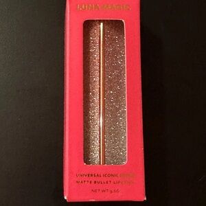 Luna Magic Matte Bullet Lipstick - Iconic Red